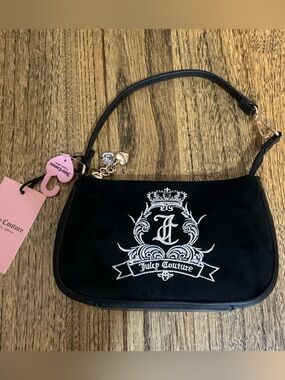 NWT Juicy Couture “Need More Juicy” convertible wristlet/ shoulder bag, black